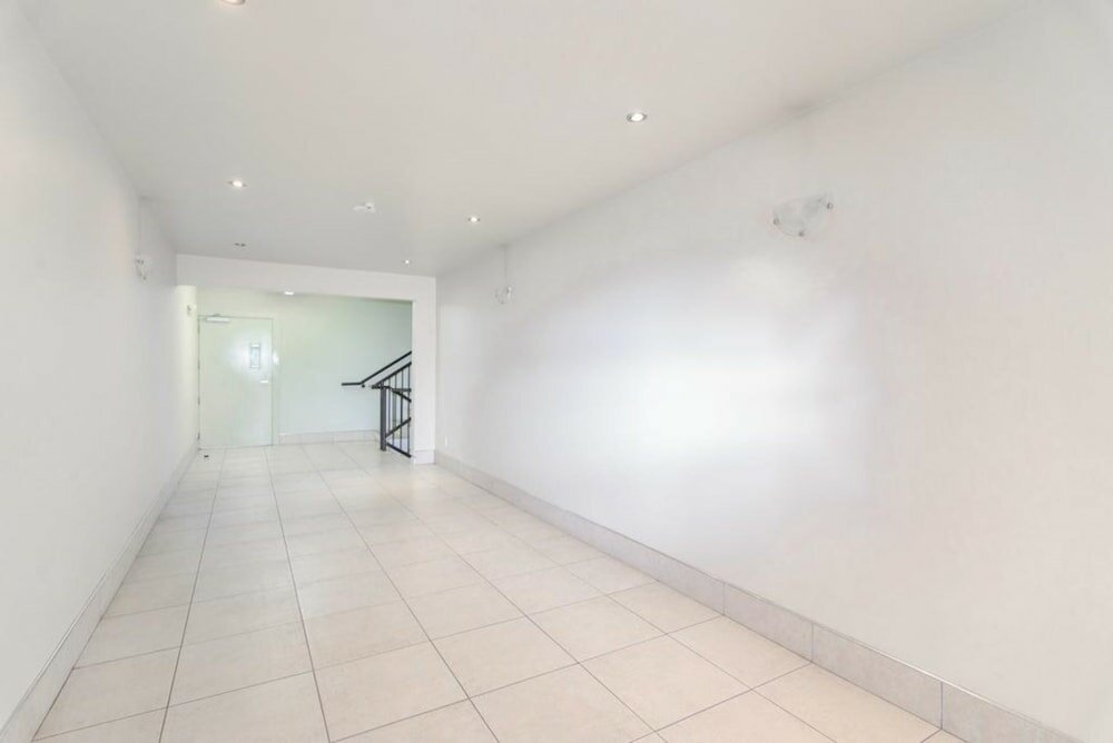 Фото Cozy & Contemporary Apartment