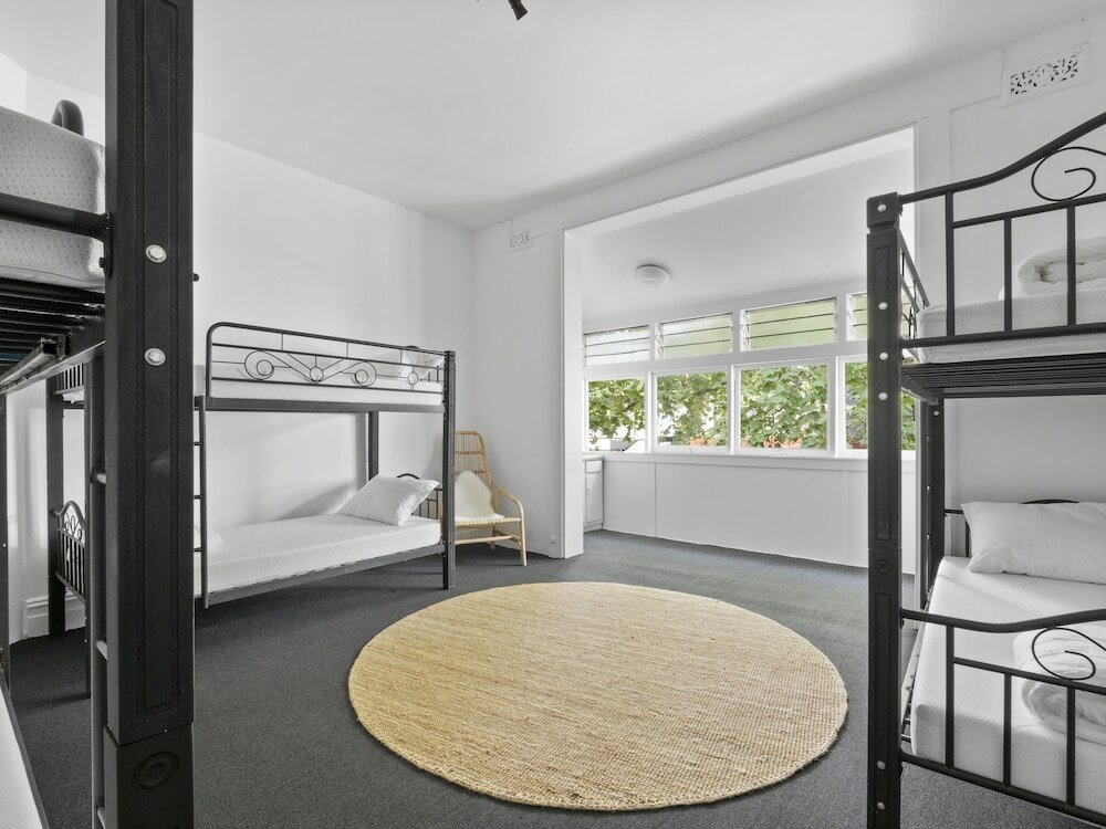 Фото Venus Potts Point - Hostel - Women only