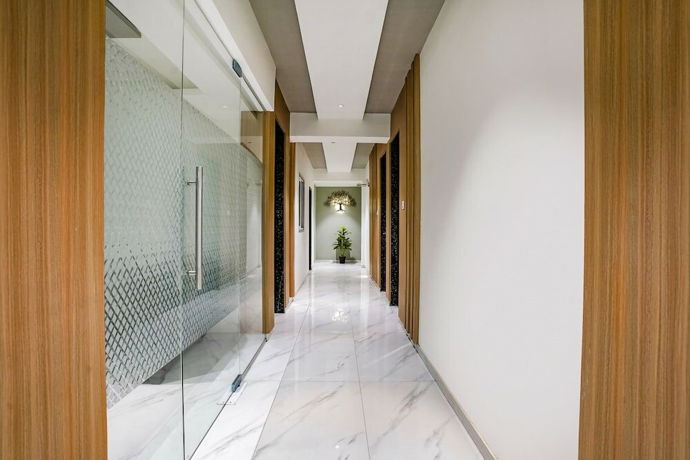 Фото Fabhotel Arc Palace