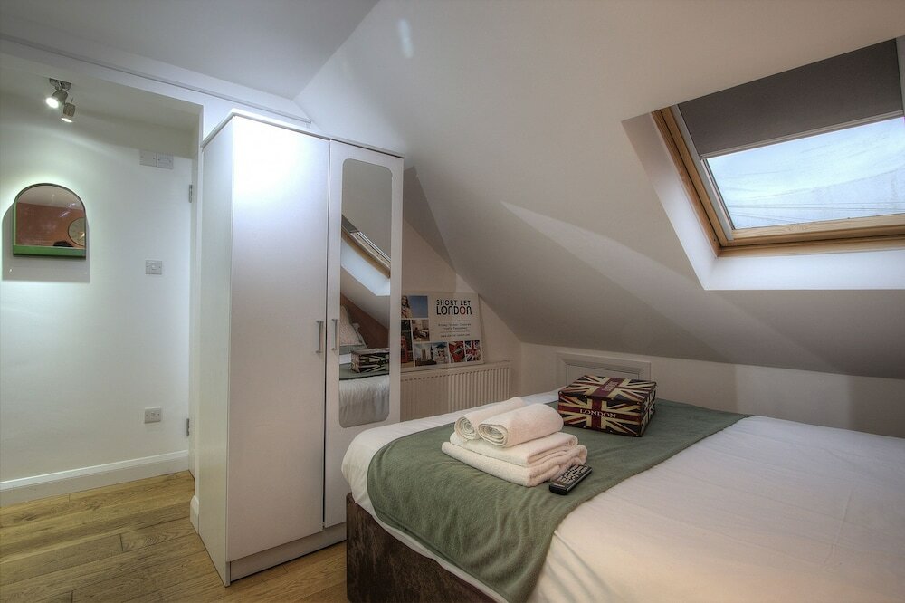 Фото R2 Medium Studio