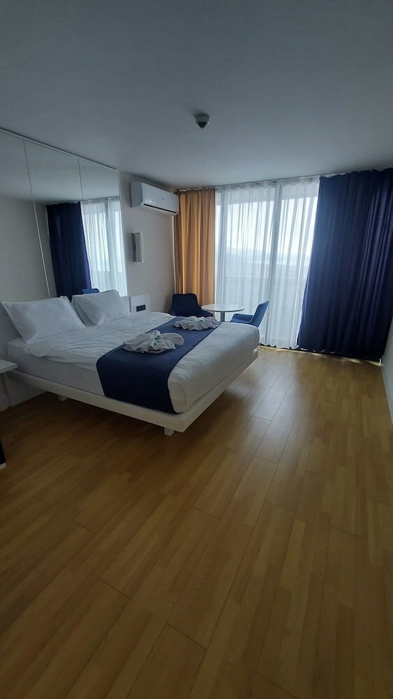 Фото Прекрасные апартаменты-студия в Батуми