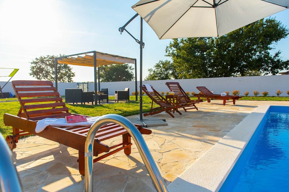 Фото Idyllic country house Aprilis