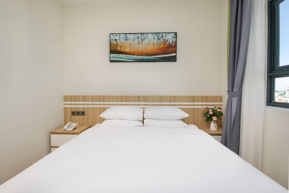 Фото Sun River Hotel & Apartment