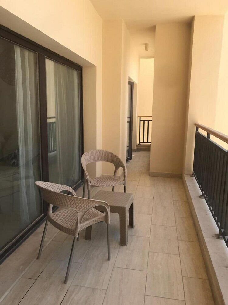 Фото Stunning 3 Bedroom Apartment in the Heart of Al Dau