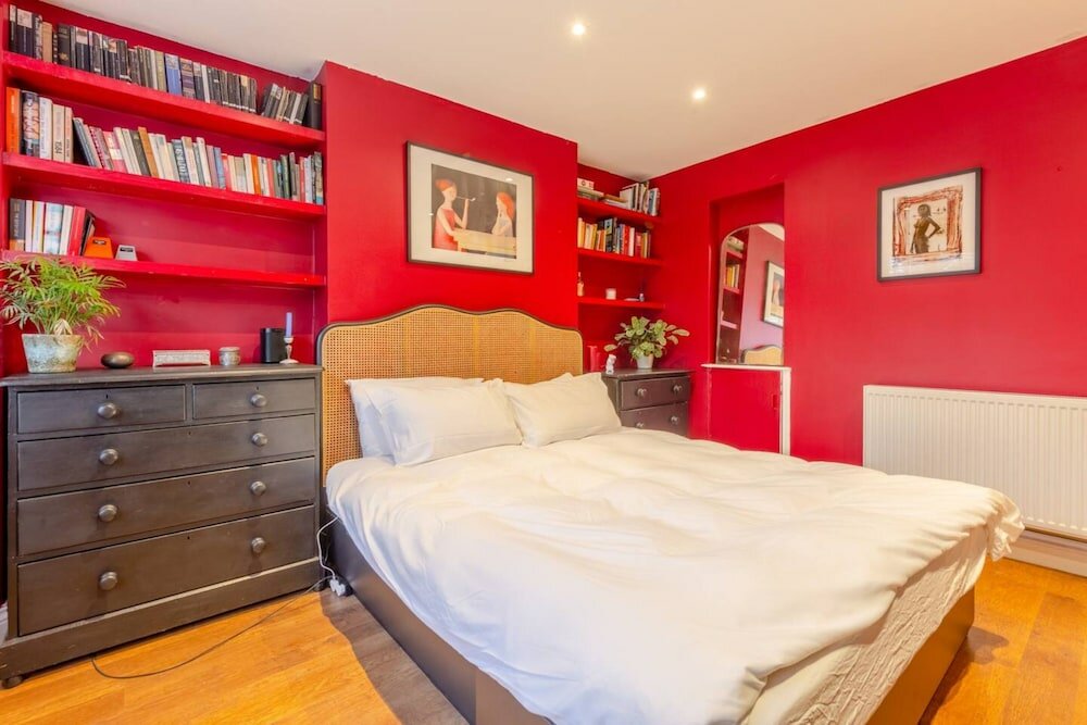 Фото Beautiful Two-story Flat With Garden in Islington