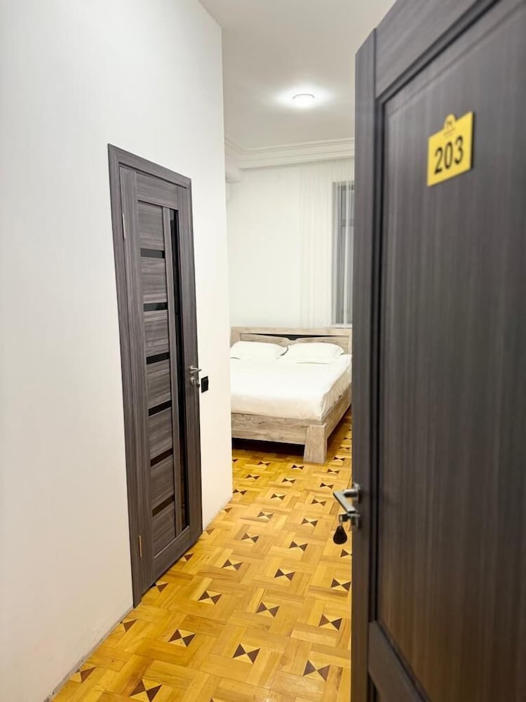 Фото Mansion Hotel Yerevan