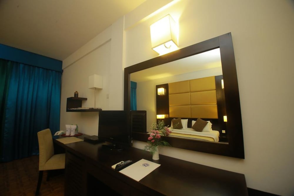 Фото Peacock Beach Resort & SPA