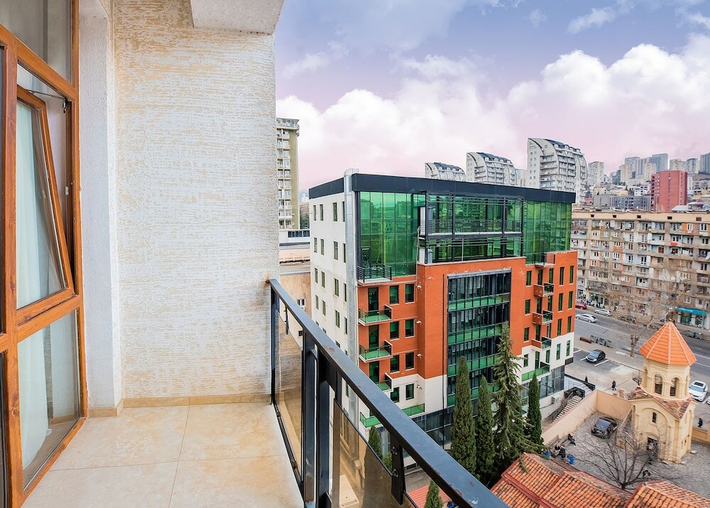 Фото Hb apartments Vazha Pshavela