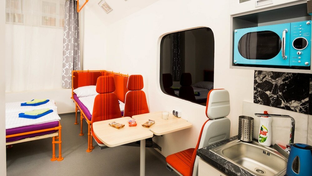 Фото Metro Apartment