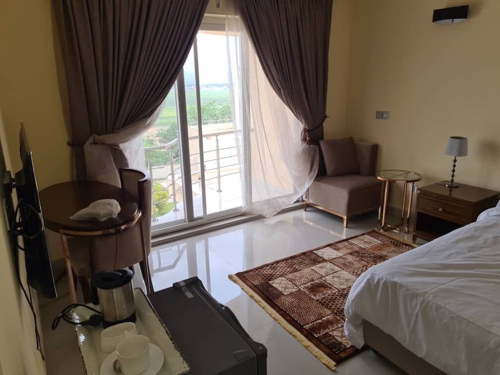 Фото Golden Alpine Hotel & Resort