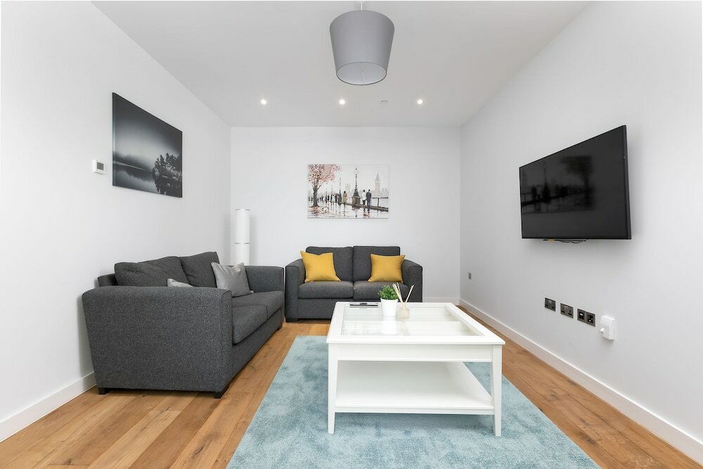 Фото Modern Townhouse Near 02 Arena & Excel