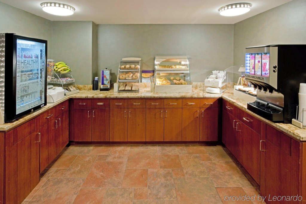 Фото Holiday Inn Express New York City Times Square