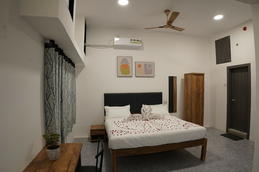 Фото Hotel Royal Accord