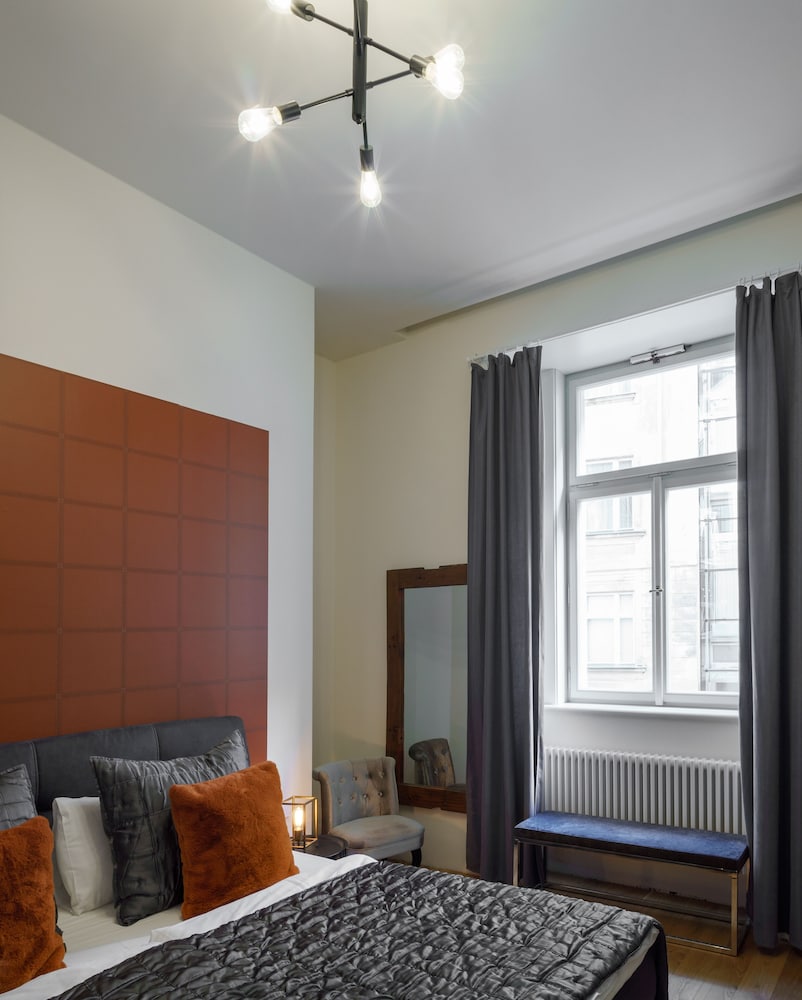 Фото Mn6 Luxury Suites by Adrez Living