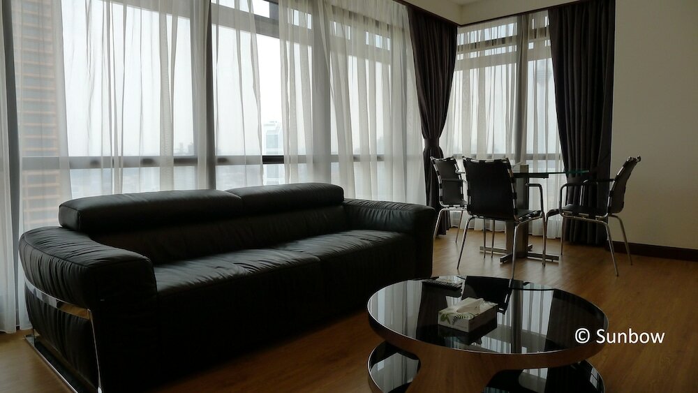 Фото Sunbow Suites