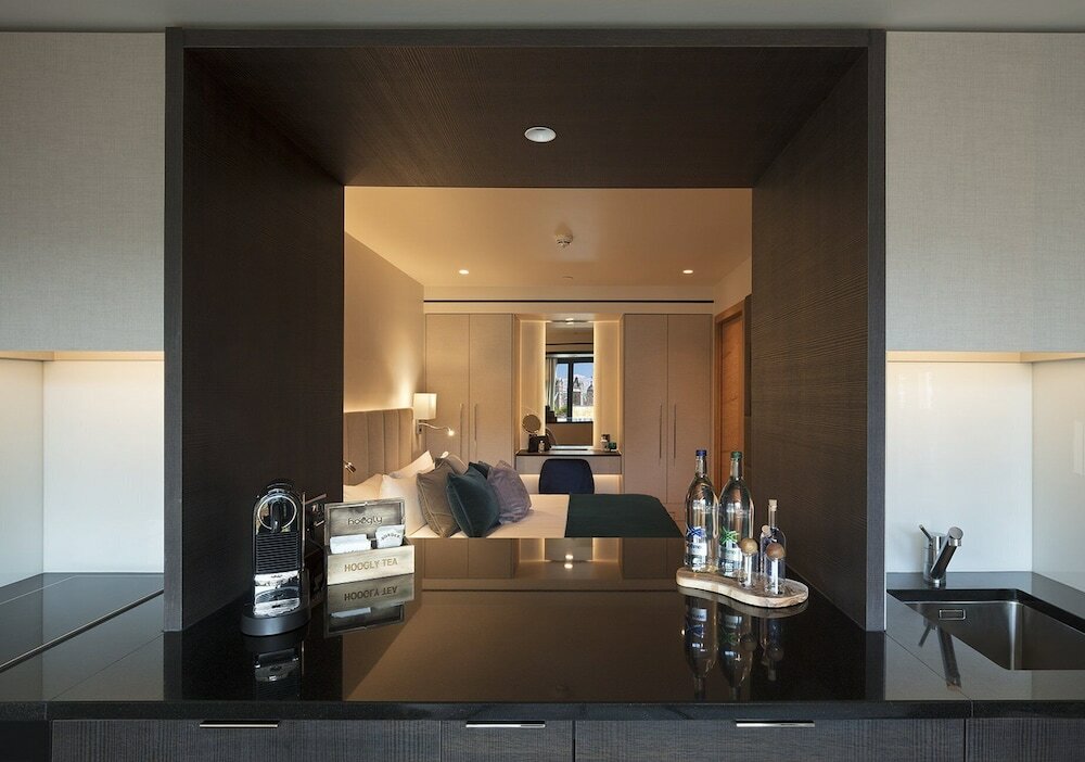 Фото Отель Tower Suites by Blue Orchid