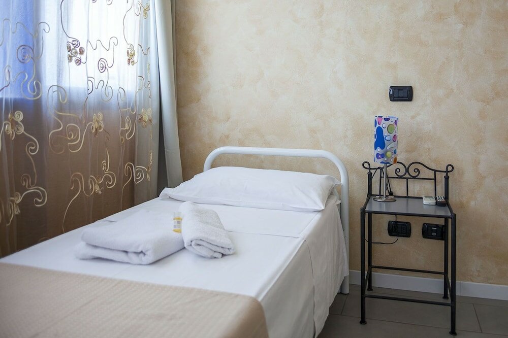 Фото Main Street Verona