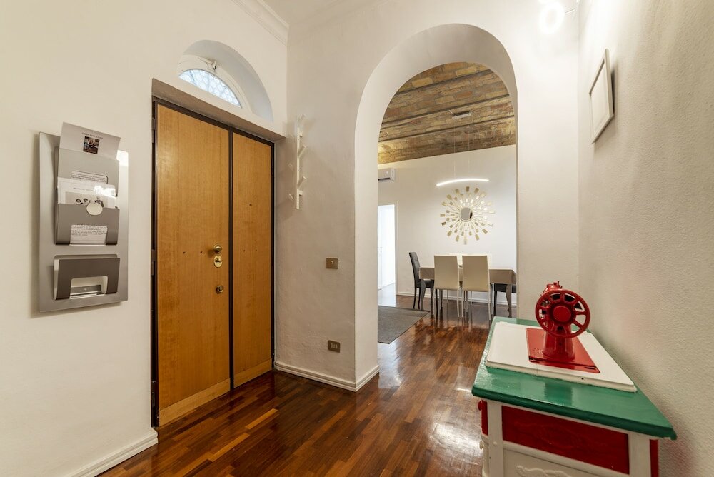 Фото Fontana di Trevi Design Apartment