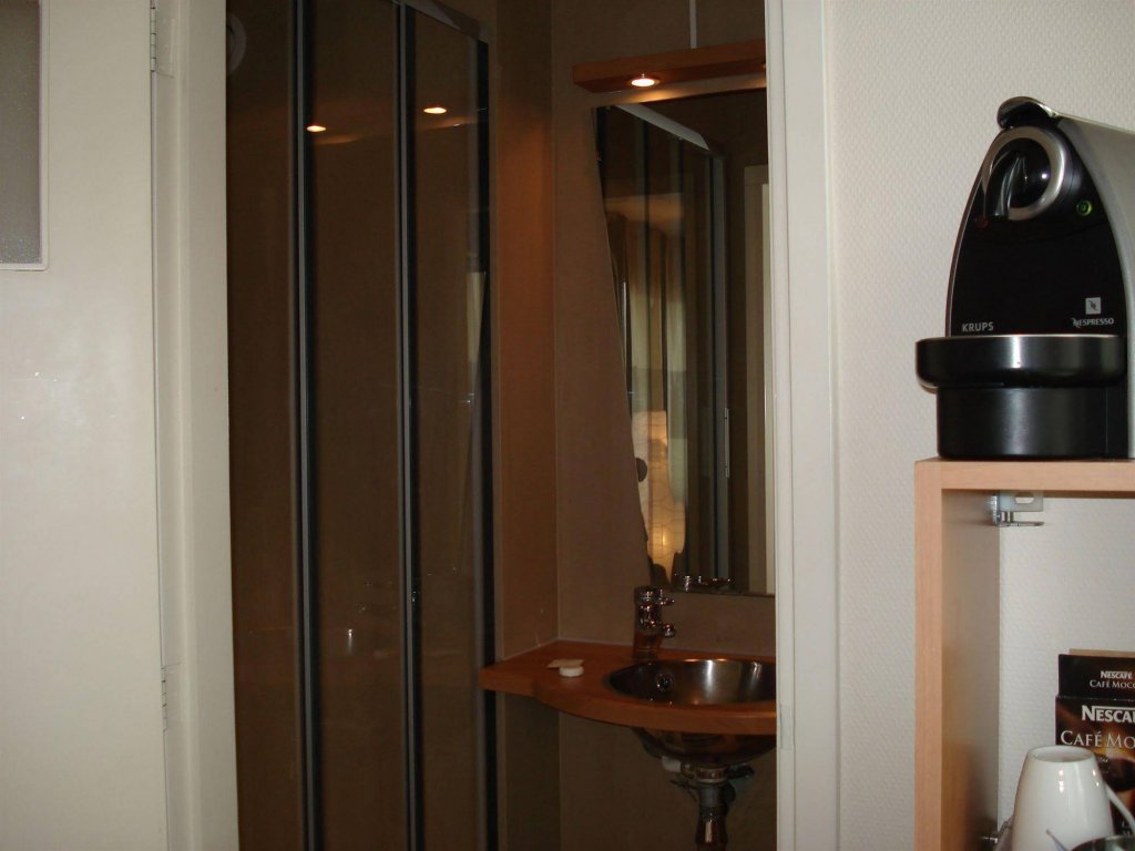 Фото Bed and Breakfast Oosterpark