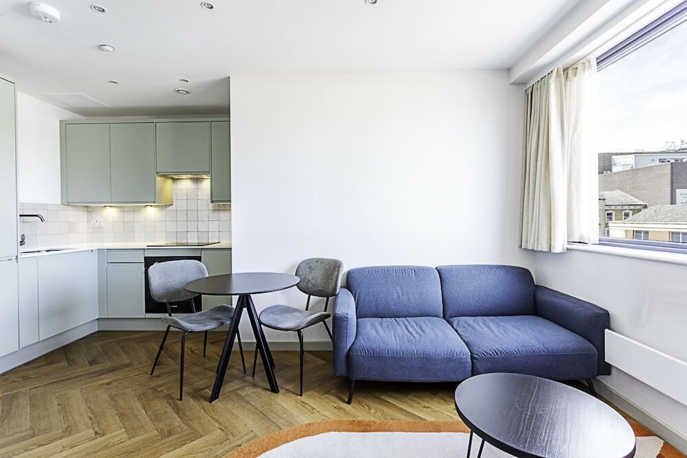 Фото 1-bed Apartment: Close to Wimbledon Station