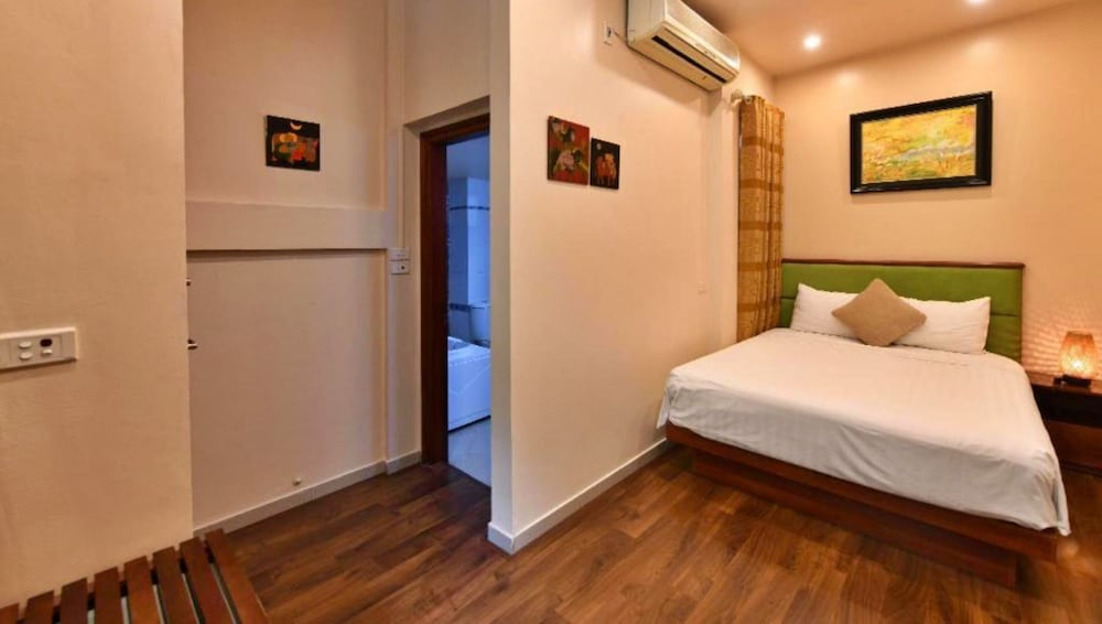 Фото Hanz LakeView Hotel Hanoi