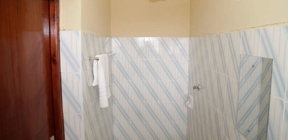 Фото Cool Rivers Hotel