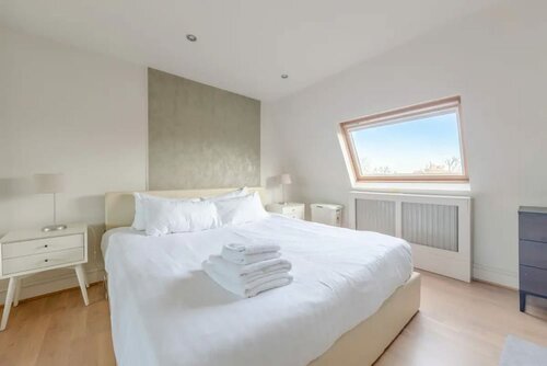 Bright and Spacious 1 Bedroom Flat in Notting Hill