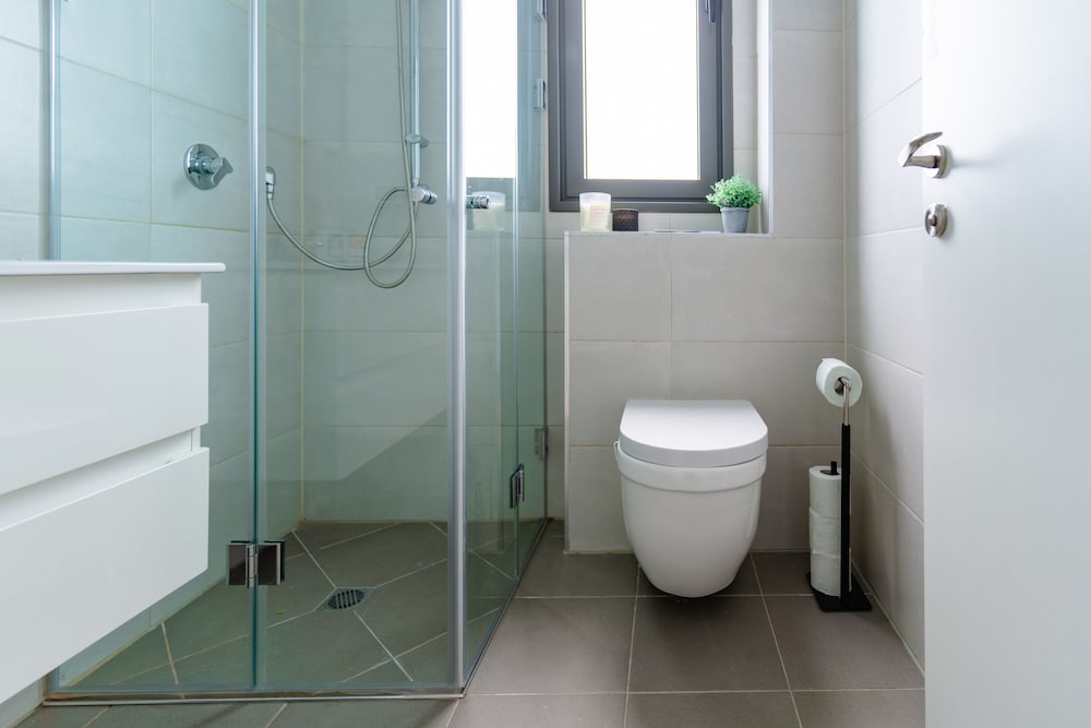 Фото Modern with Balcony Over Looking the Sea