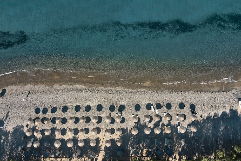 Фото Theros All Suite Hotel - Adults Only