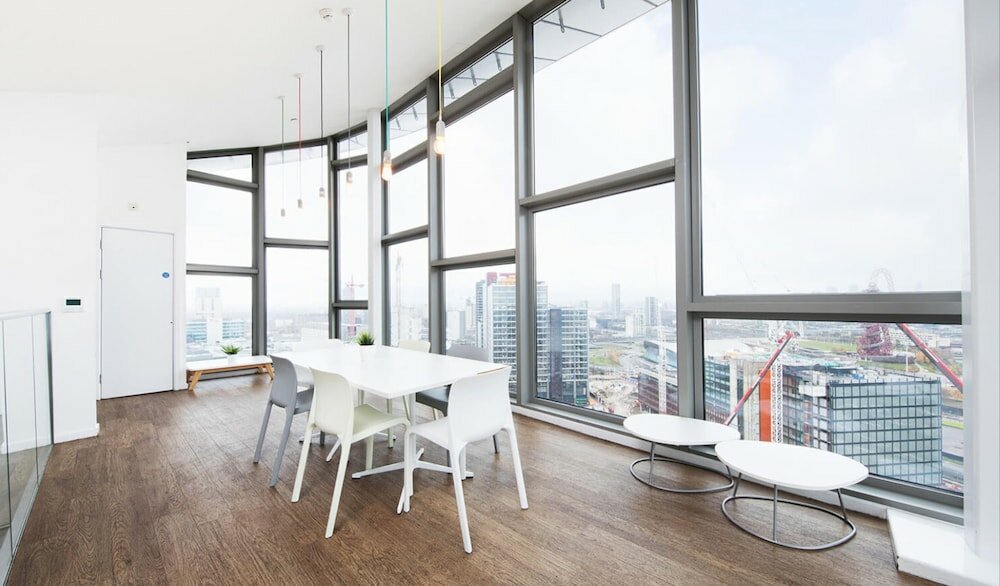 Фото Vibrant Rooms for Students Only - London