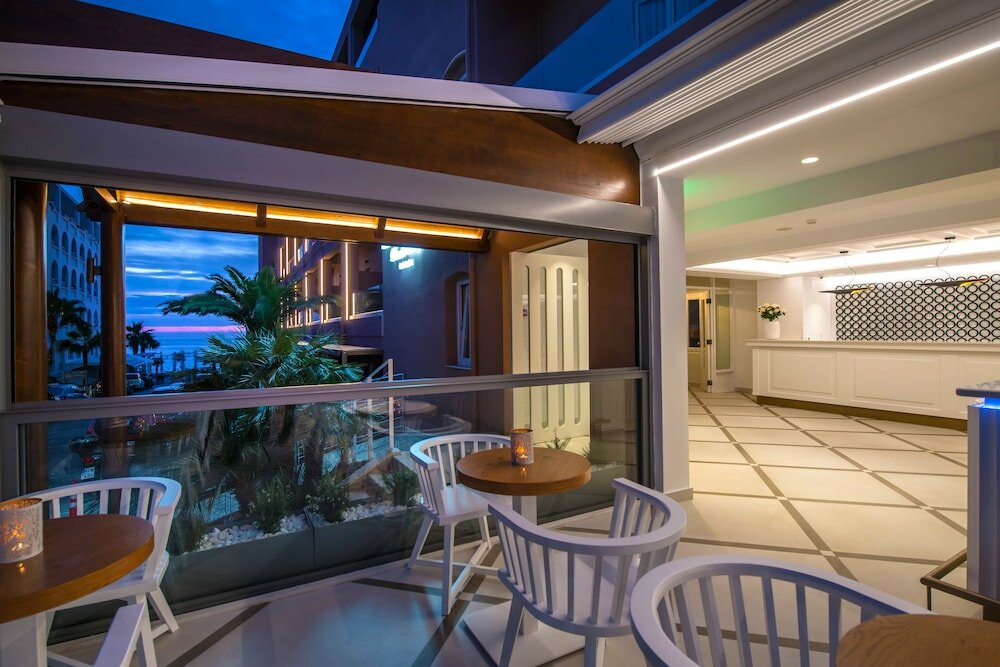 Фото Mari Kristin Beach Hotel - Adults Only