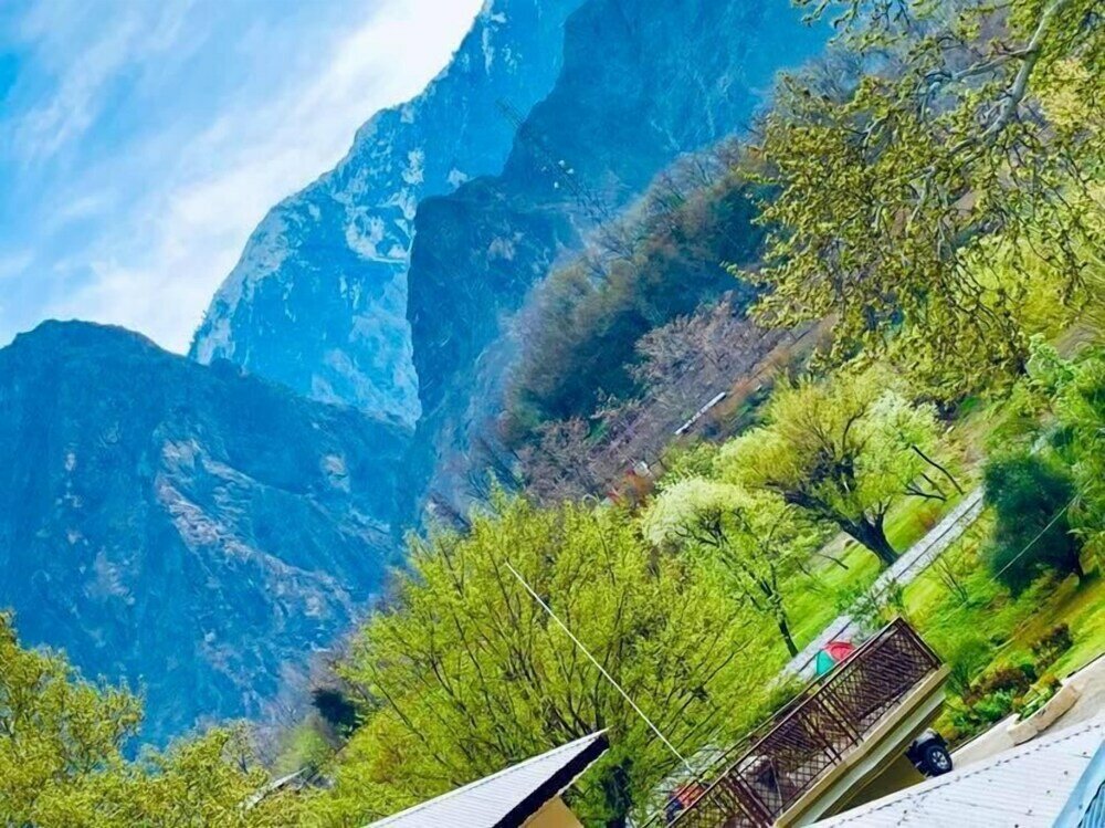 Фото Gahirat Castle