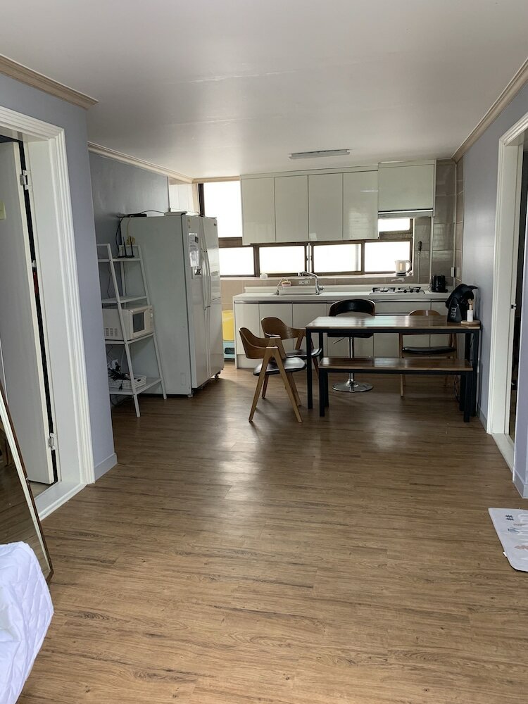 Фото Bomulzip Hongdae Branch - Hostel