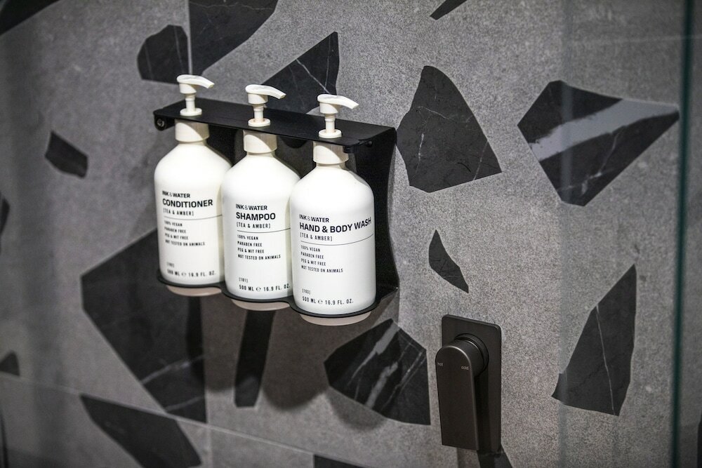 Фото Royal Hotel by Nightcap Social