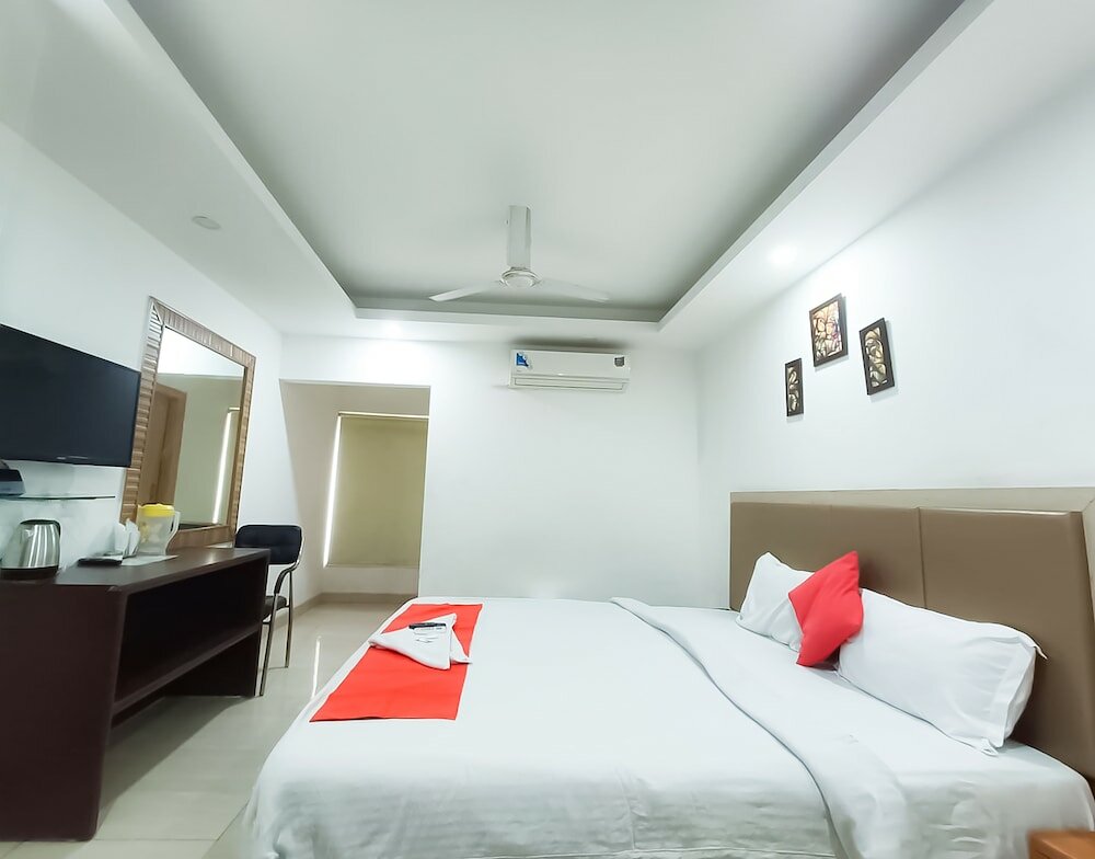 Фото Roomshala 054 Hotel Mahal