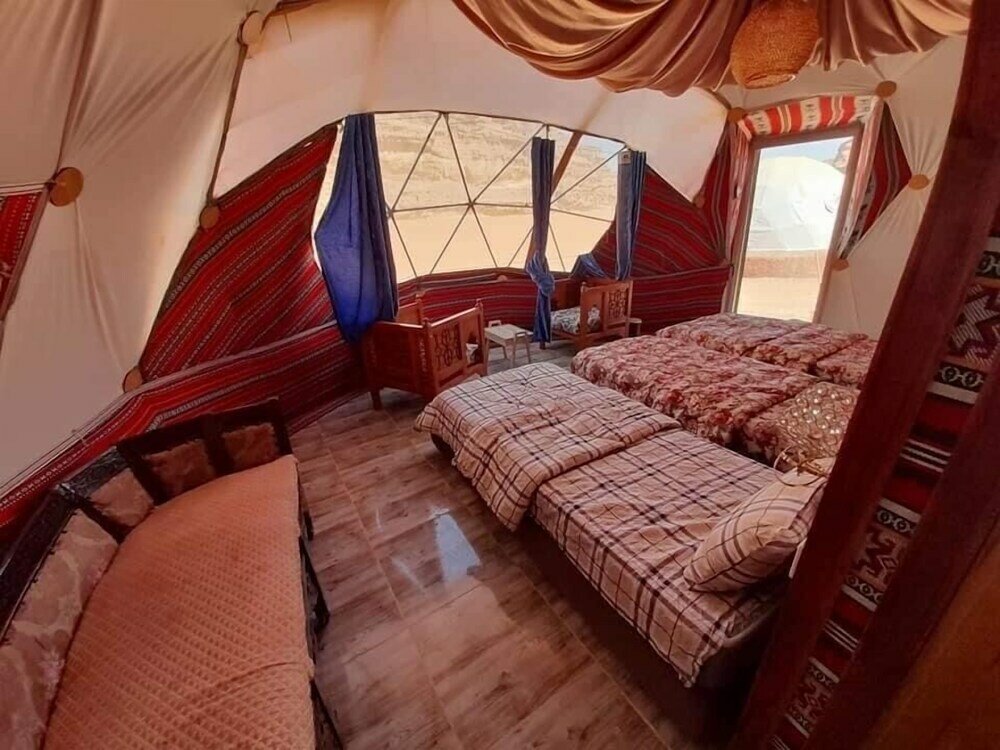 Фото Mouzon Rum Camp