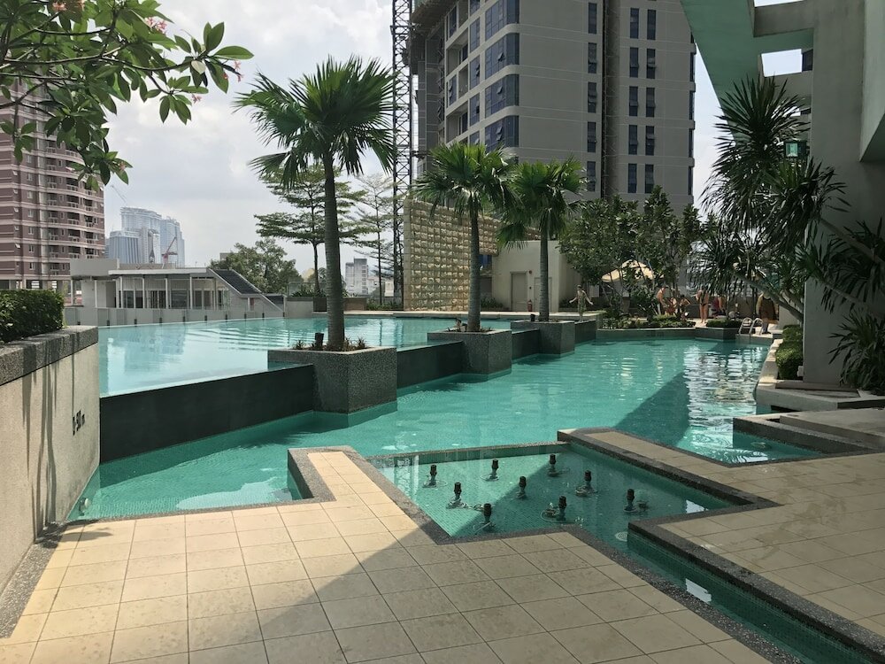 Фото Swiss Garden Residence by Urban Suites