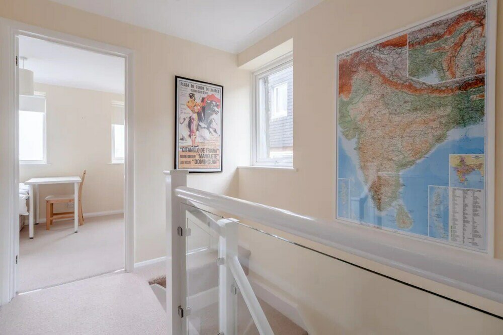 Фото Quiet 3 Bedroom House With a Garden in Putney