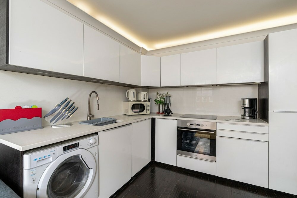 Фото Elegant 3 Bedrooms Apartment Near Hyde Park & Oxford St