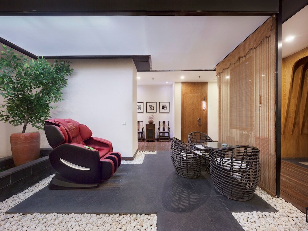 Фото Qianna Hotel