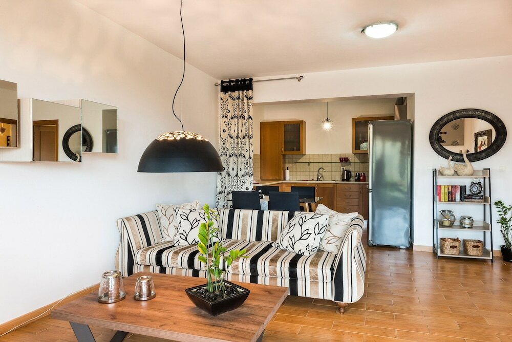 Фото Dream Lux Flat with Great Outdoor Pool & Parking