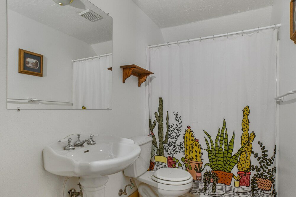 Фото Hacienda Roja - The Cedars № 7 at Wind Walker Homestead