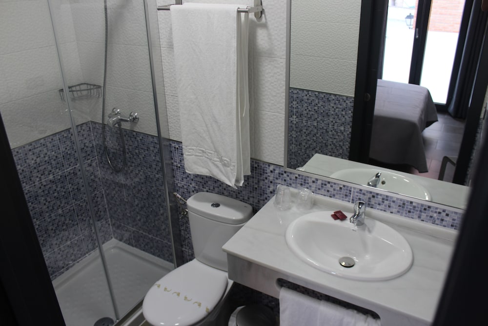 Фото Hostal Maria Jose