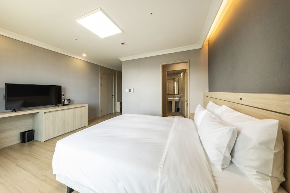 Фото Baekhak Jayuro Resort