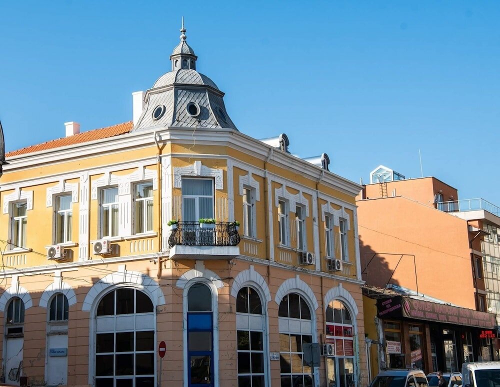 Фото отеля 1