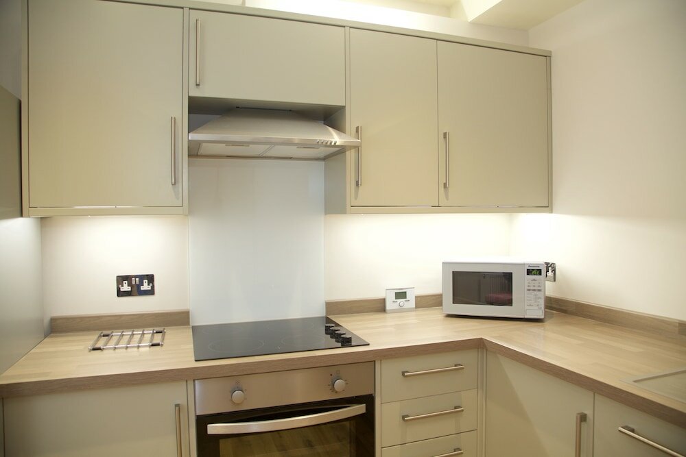 Фото 1 Bedroom Apartment near Kings Road