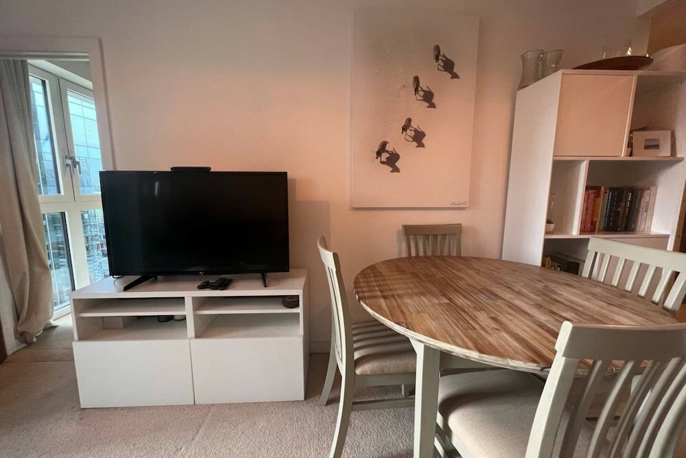 Фото Central 1 Bedroom Apartment in Aldgate East in Zone 1