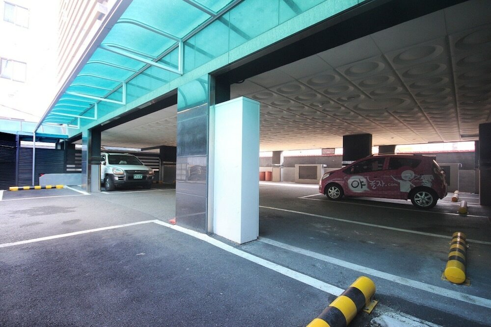 Фото Busan Daeyeondong Z