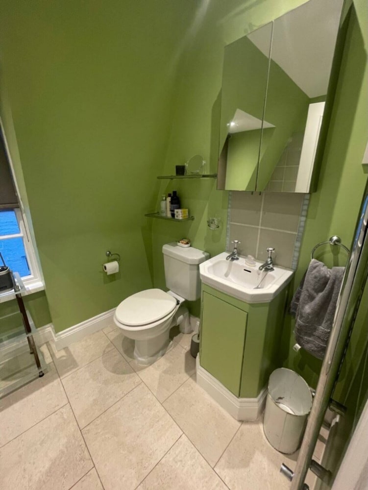 Фото Expansive 4bd Home- 15 min From Buckingham Palace!