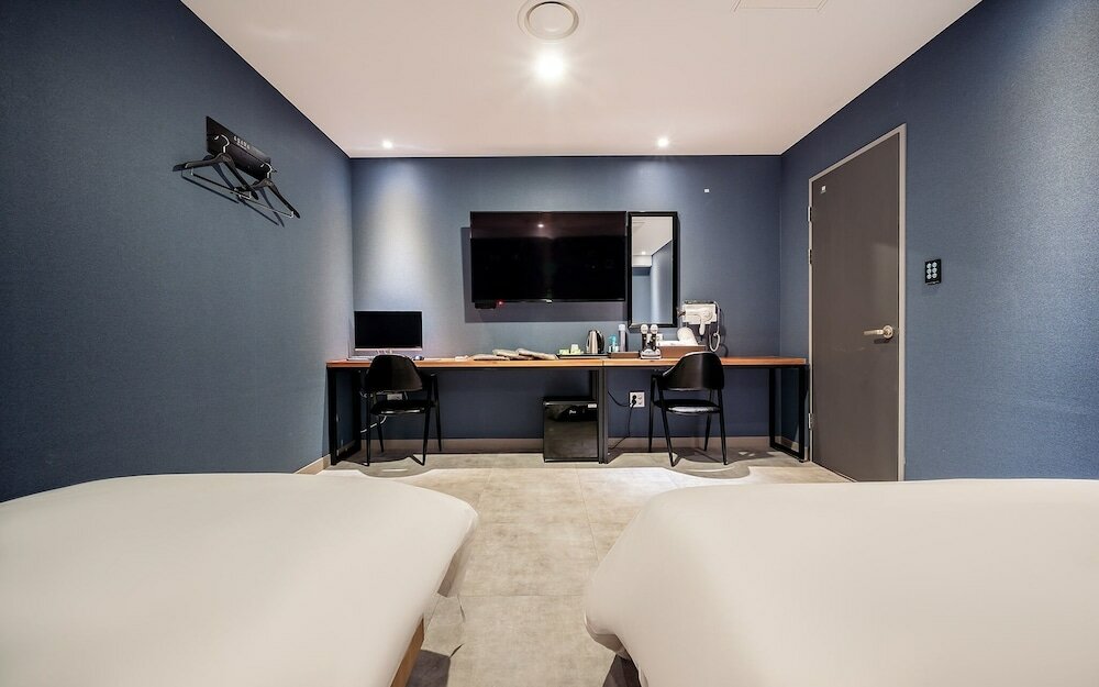 Фото Yongin Soseol Smith Hotel